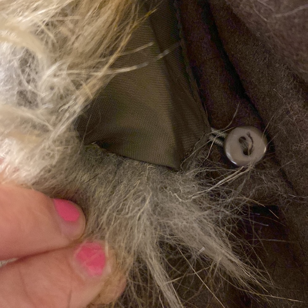 olive Green vest with detachable hood - Picture 2 of 6